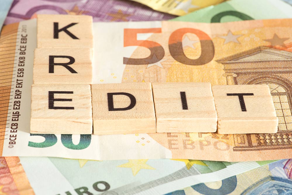 Bild mit einem 50 Euro Schein und dem Wort Kredit